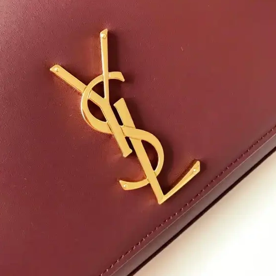 MEDIUM YSL KATE 0626